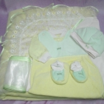 Комплект на выписку Балу Муха Жужа салатовый