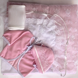 Комплект на выписку Балу Жатка розовый - описание