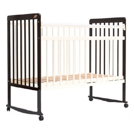 Детская кроватка Бамбини 03 колесо-качалка Евро Стиль цвет венге-слоновая кость - описание