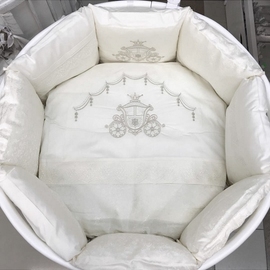 Комплект постельного в круглую/овальную кроватку Lapetti Карета цвет белый 6 предметов - описание